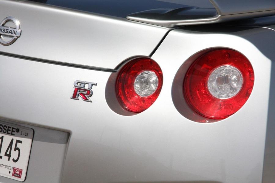  Nissan GT-R 2007 года  (фото 311 из 480)